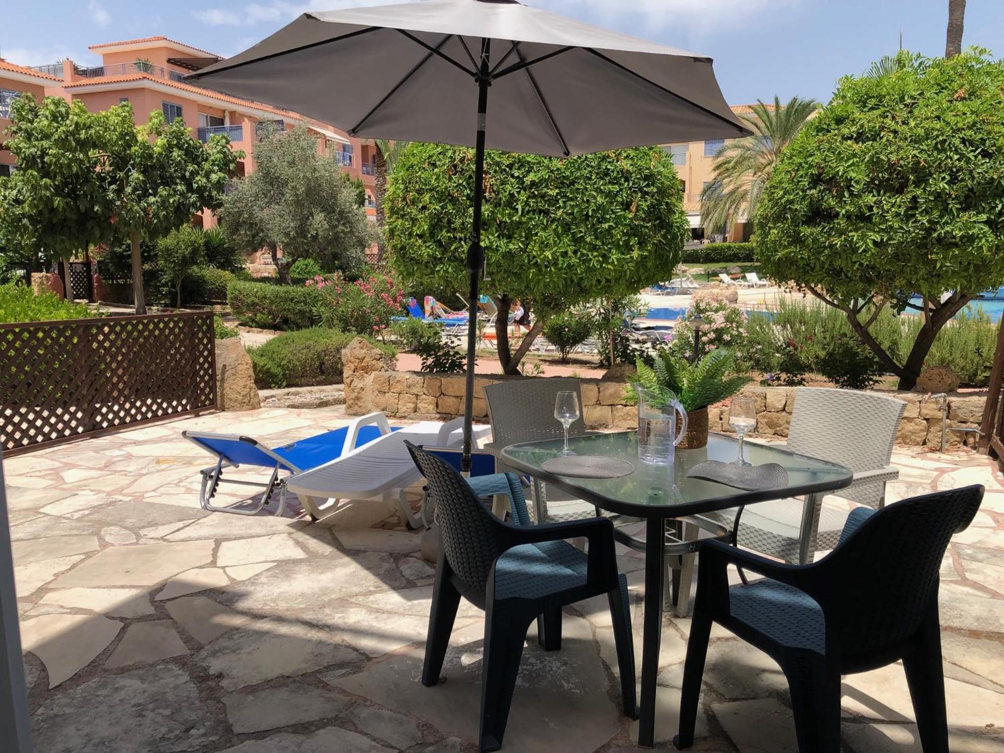 Stylish 1 Bedroom Apartment In Limnaria Gardens Paphos ภายนอก รูปภาพ